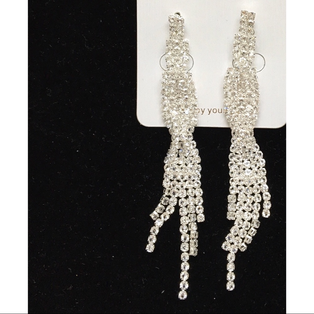 ON TREND JEWELRY Waterfall diamond drop earring - Picture 1 of 4
